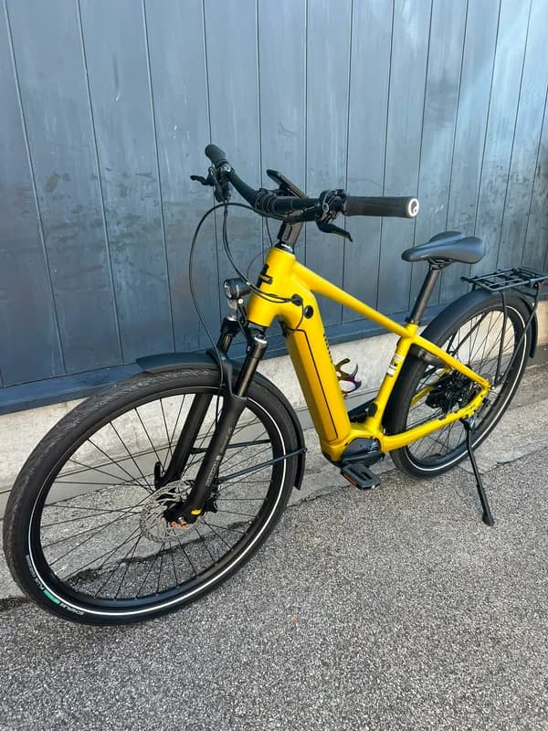 BIXS Campus E10 dirty yellow — 3